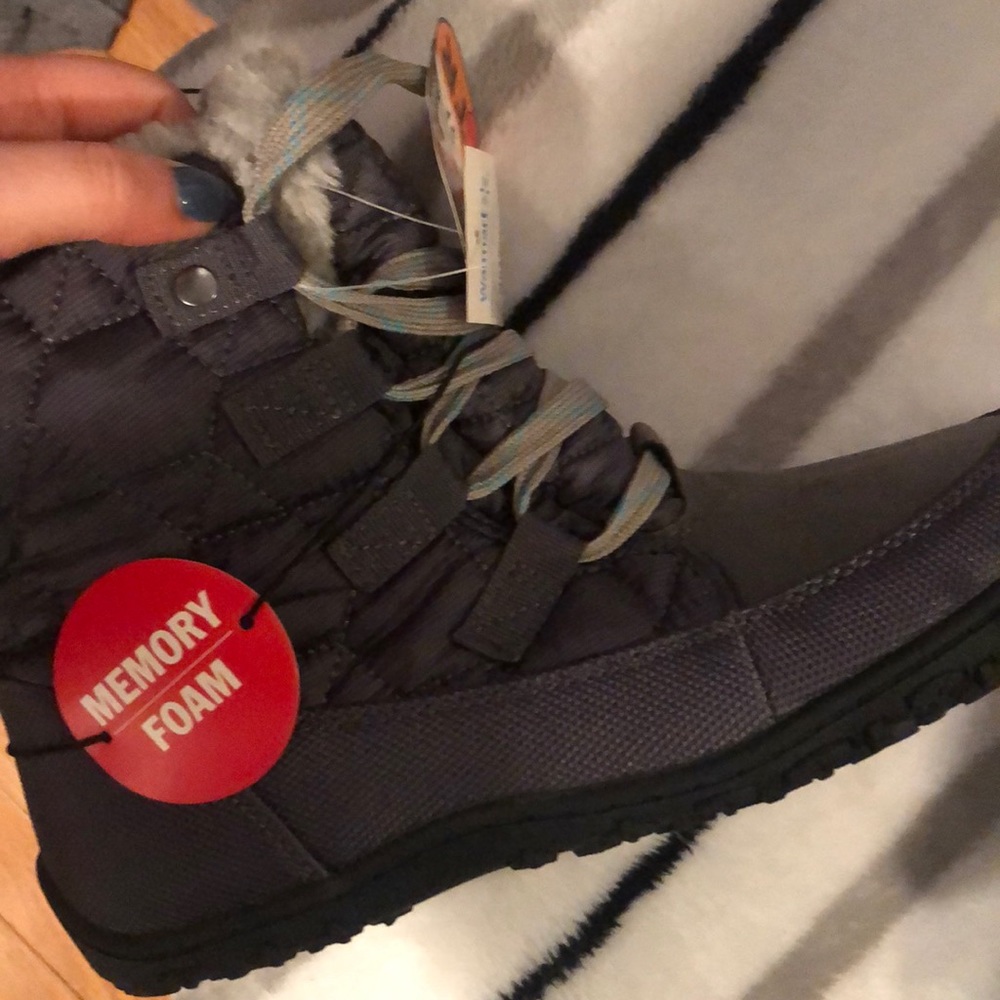 Boots - Picture 3 of 3